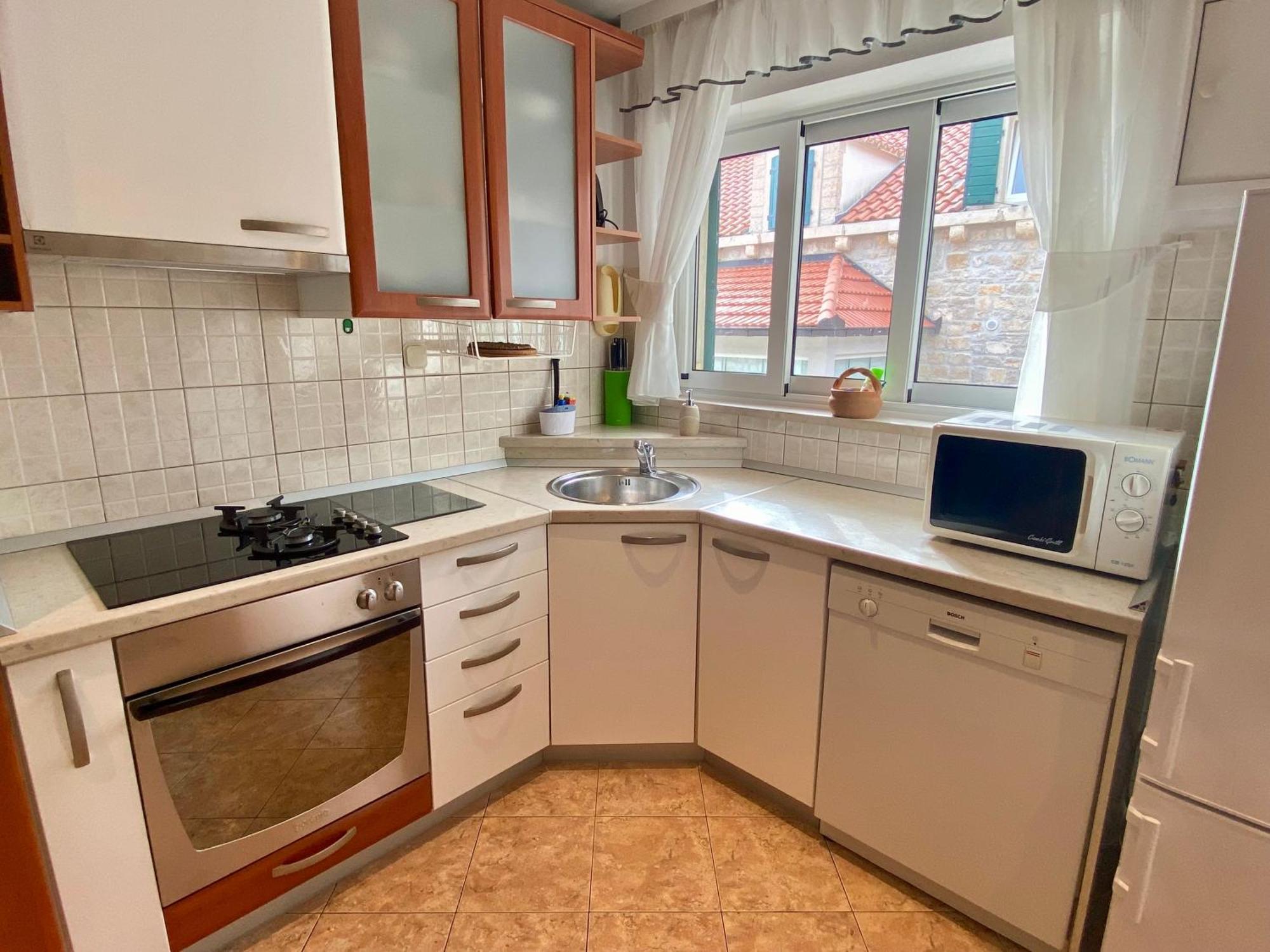 Apartment Simon - Old Stone Charm, Central Bol Life Buitenkant foto