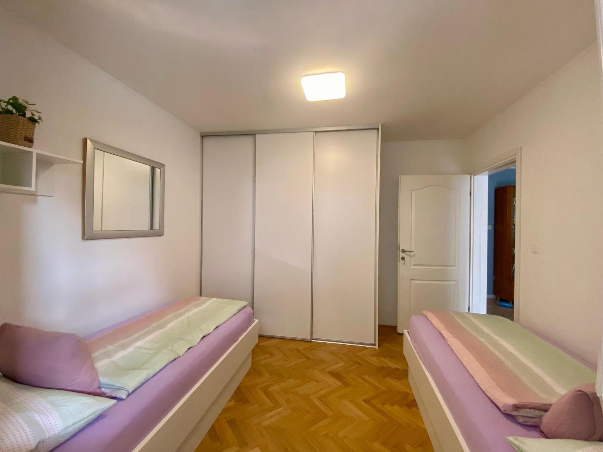 Apartment Simon - Old Stone Charm, Central Bol Life Buitenkant foto