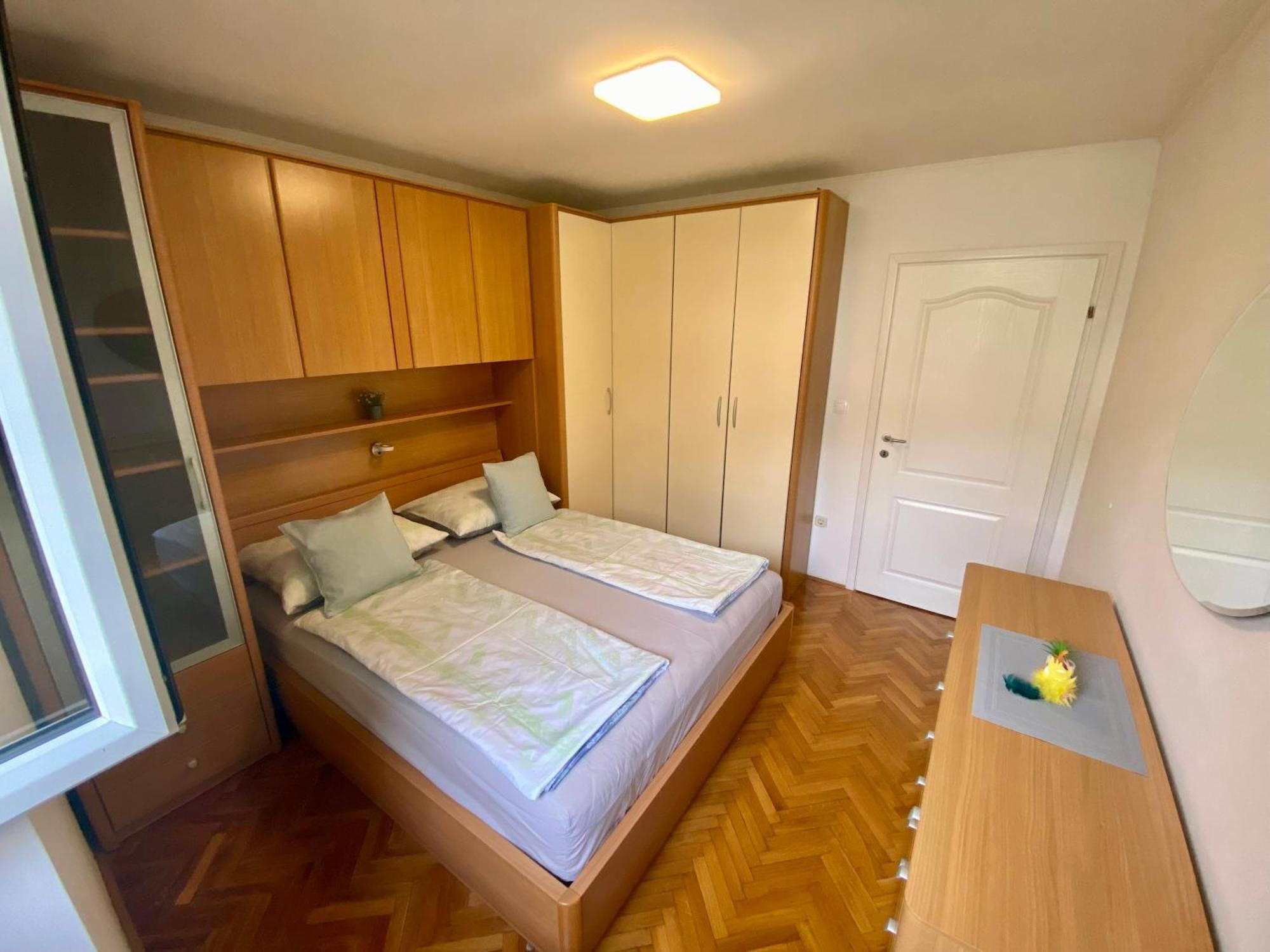Apartment Simon - Old Stone Charm, Central Bol Life Buitenkant foto